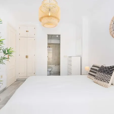 Bhost - La Maestranza * Малага